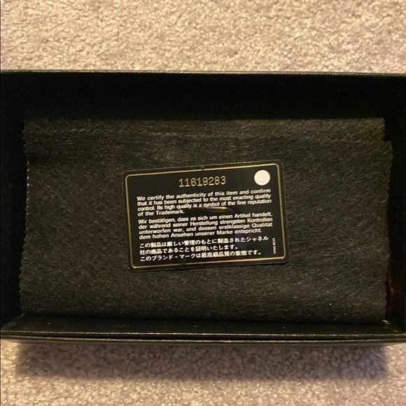 CHANEL Caviar Wallet w/Original Box & Paperwork - Picture 3 of 7